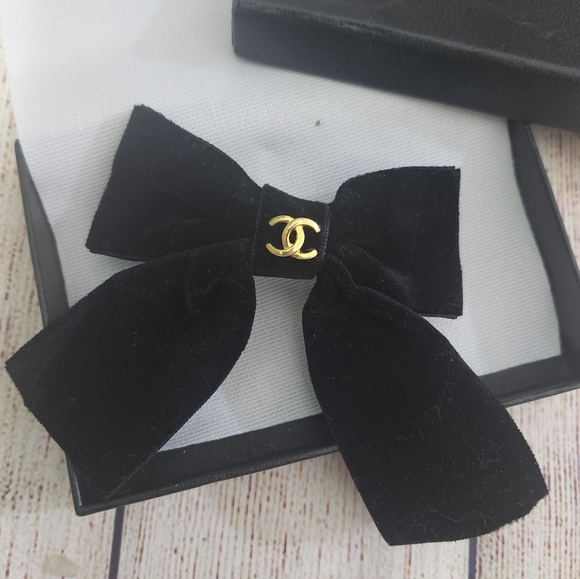 Vintage Chanel Black Bow Hair Accessory - Picture 2 of 7
